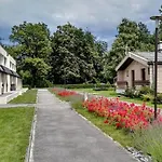 Hotel & 3*
