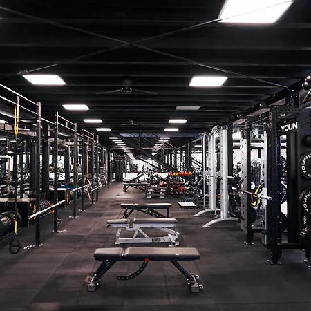 & リュブリャナ