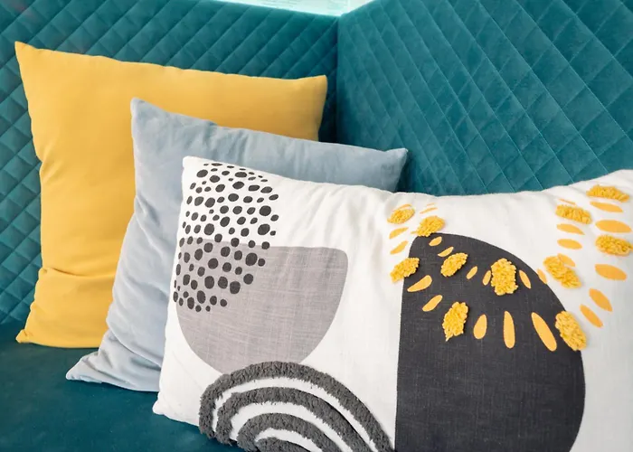 & リュブリャナ