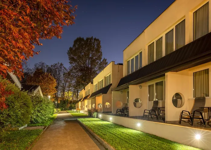 & リュブリャナ